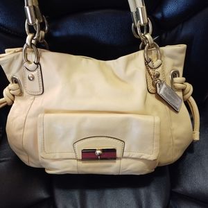 Coach leather shoulder bag